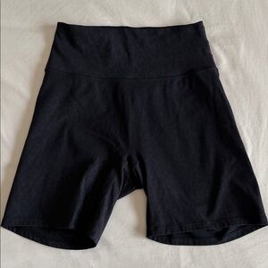 High-Rise Black Leopard Women’s Bike Shorts 6in — Sleek Everyday Activewear